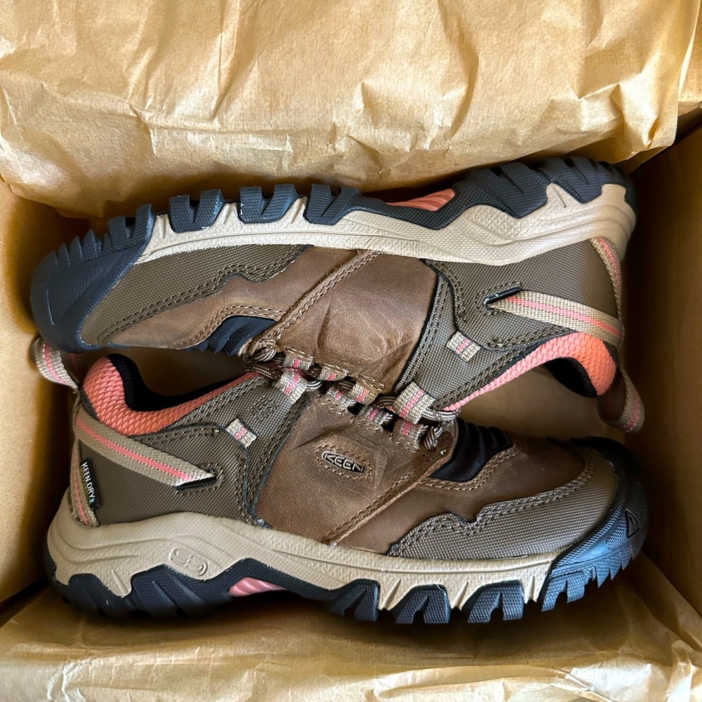 KEEN Women's Ridge Flex Low Height Waterproof Hiking Boots